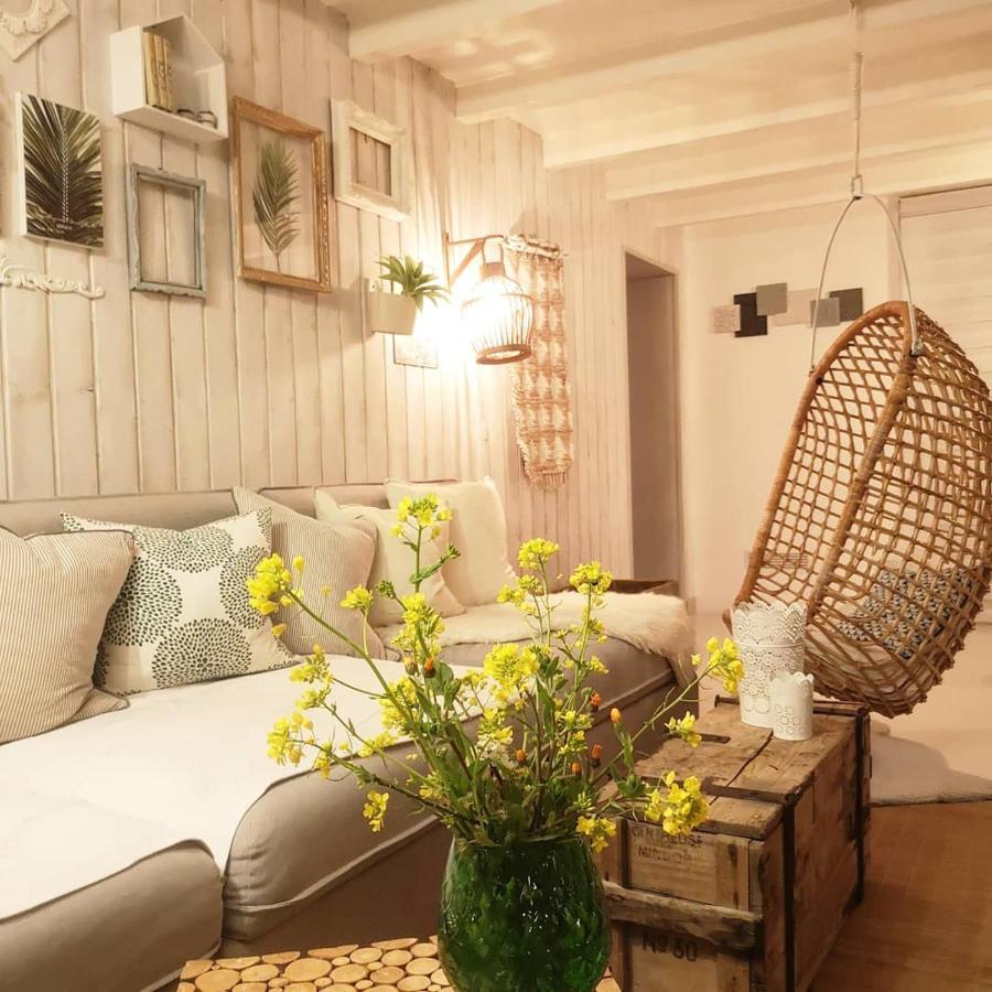 Bed and Breakfast Aux Champés Saussignac Exterior foto
