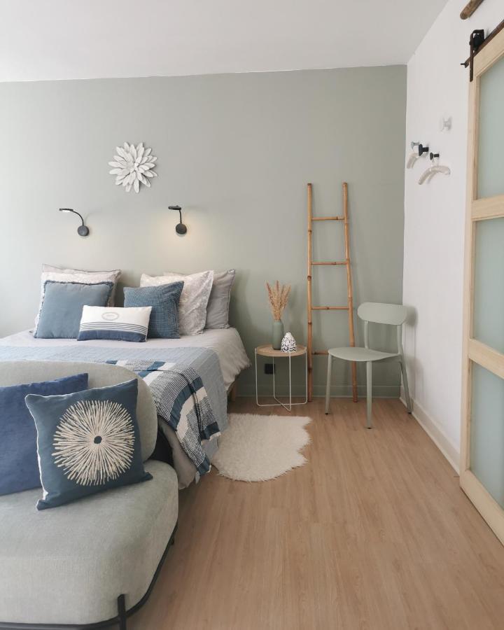 Bed and Breakfast Aux Champés Saussignac Exterior foto